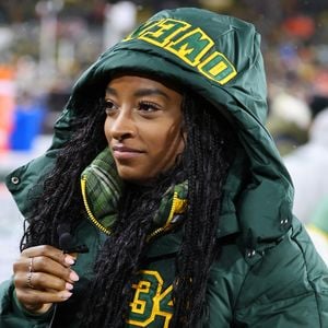 Wie war es für Simone Biles, in Pflegefamilie aufzuwachsen?
