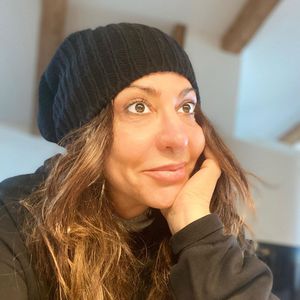"Nicht recht machen": Simone Thomalla nimmt Altern locker