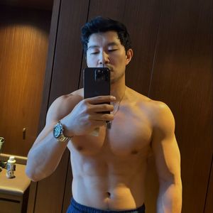 Bereitet sich Simu Liu schon auf "Shang-Chi"-Forsetzung vor?