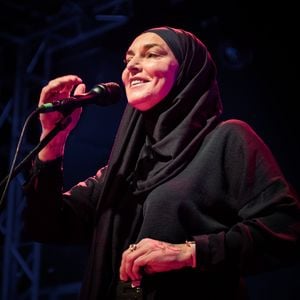 Deswegen ist Sinéad O'Connor (†56) zum Islam konvertiert!