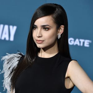 Sofia Carson bei der "Midway"-Premiere in Westwood im November 2019
