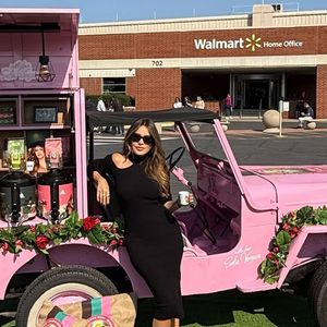 Sofía Vergara überrascht Walmart-Kunden beim Wocheneinkauf