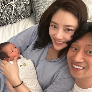 K-Pop-Sängerin Son Dam-bi zeigt erstmals ihre kleine Tochter