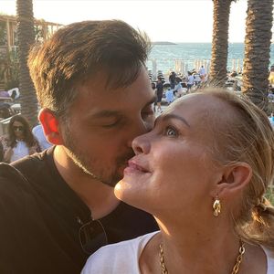 Seltenes Foto: Sonja Kirchberger zeigt sich superverliebt