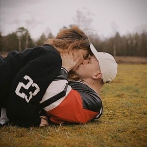 Wie süß! Sonny Loops teilt Knutschbilder mit Jamie Birrell