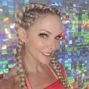 Burning Man versinkt im Schlamm: Auch Sonya Kraus sitzt fest