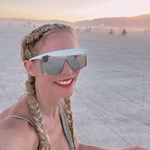 Nach ihrer Krebserkrankung: Sonya Kraus feiert bei Festival