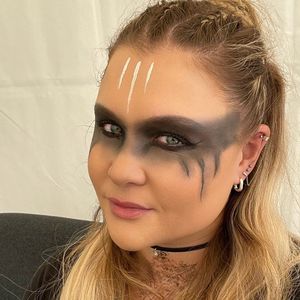 Düsterer Look: Sophia Thiel besucht erstmals Wacken Open Air