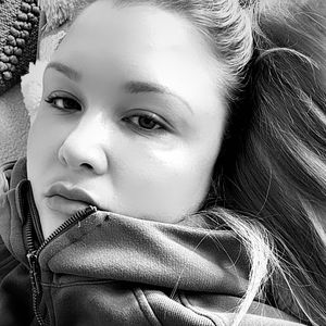 Frisch getrennt: Wie geht es Sophia Thiel allein zu Hause?