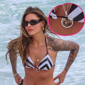 Wie für den Ex: Sophia Thomalla trägt Kette für ihren Alex