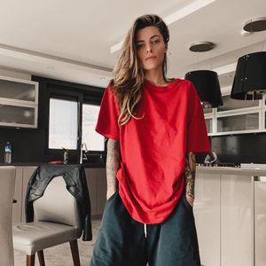Mit XL-Shirt: Sophia Thomalla präsentiert Quarantäne-Look