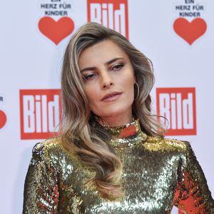 Sexy Diebesbeute: Unbekannter klaut Sophia-Thomalla-Banner!