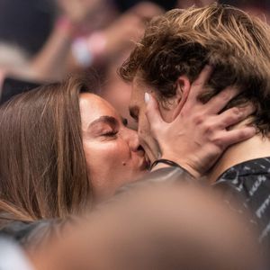 Turnier-Erfolg: Hier küsst Sophia Thomalla ihren Alex Zverev