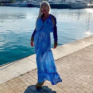 Sophia Vegas hat Schwierigkeiten beim Hochzeitskleid-Kauf