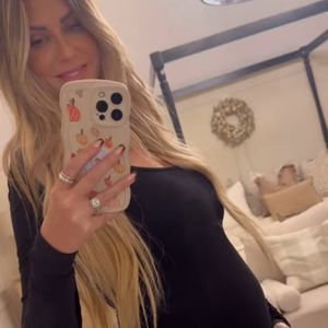 Influencerin Sophie Hinchliffe ist zum dritten Mal schwanger