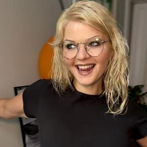 Sophie Passmanns Eyebrow-Blindness: Mut zur dünnen Braue