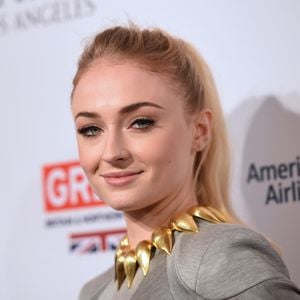 Ups! Michael Fassbender grüßt Sophie Turner mit Mittelfinger
