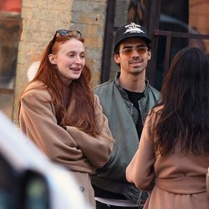 Süß: Sonntagsspaziergang bei Sophie Turner und Joe Jonas