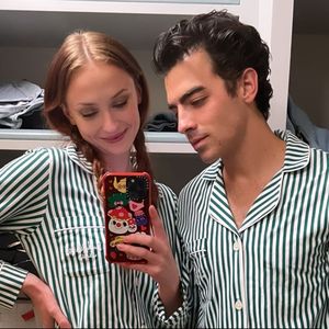 34. Geburtstag: Sophie Turner gratuliert Joe Jonas im Pyjama