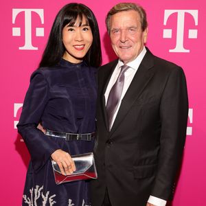 Keine Currywurst? Soyeon ändert Gerhard Schröders Ernährung