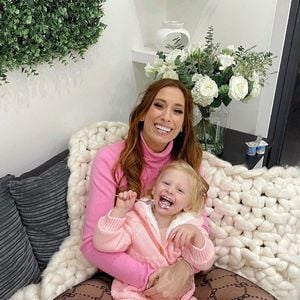 Nach Unfall: Stacey Solomons Sohn (2) darf aus Krankenhaus