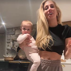 Sixpack nach der Schwangerschaft: So fit ist Stacey Solomon