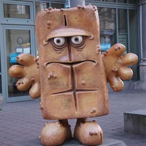 Bernd das Brot begeistert John Oliver in Satire-Talkshow
