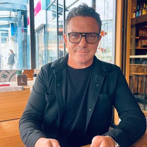 Top oder Flop? Stefan Mross zeigt sich neuerdings mit Brille