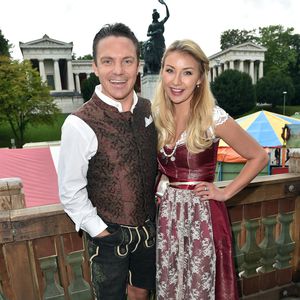 Liebesbeweis? Stefan Mross' Profilbild mit Anna-Carina-Puppe