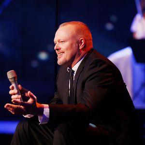 Stefan Raabs Show "Täglich frisch geröstet" geht 2021 weiter