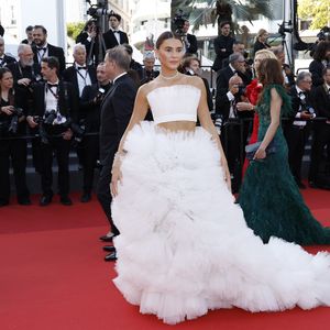 Stefanie Giesinger strahlt im Hochzeitskleid auf Red Carpet!