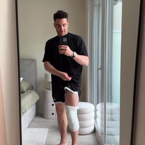 Bei Dehnübungen verletzt: Stefano Zarrella musste zum Arzt!