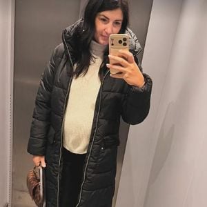 Skistar Stephanie Venier zeigt ihren wachsenden Babybauch