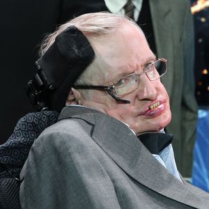 Stephen Hawking (†76): Neben Newton und Darwin begraben!