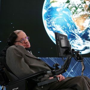 Geheimes Leiden: Stephen Hawking von Ex-Frau gequält?
