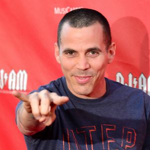 Steve-Os Penis-Tattoo sprengt fast das TV-Budget