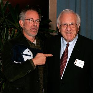 Mit 103 Jahren: Vater von Steven Spielberg ist gestorben!