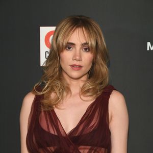 Suki Waterhouse verrät auf dem Coachella das Babygeschlecht!