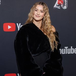 Summer Terenzi (19) feiert Red-Carpet-Premiere in Berlin