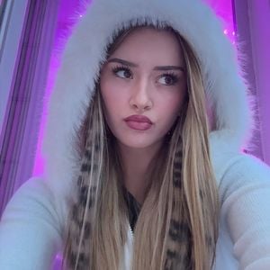 Skurriler Modetrend: Summer Terenzis neue Frisur beeindruckt