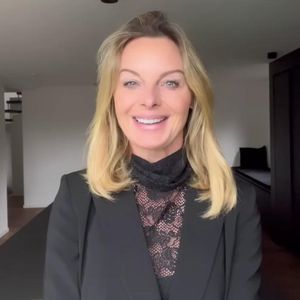 "Bares für Rares"-Händlerin Susanne ergattert ein Erotikbuch