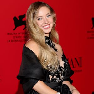 Abgehoben? Das lässt Sydney Sweeney auf dem Boden bleiben
