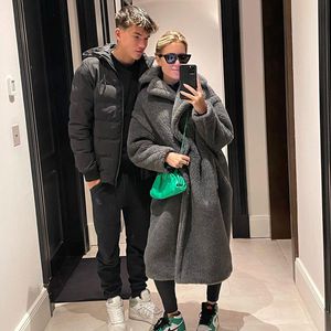 Selfie mit Mama Sylvie: So groß ist Damian Van der Vaart