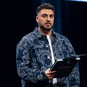 Tahsim Durgun bewegt Zuschauer mit Rede bei der 1LIVE Krone