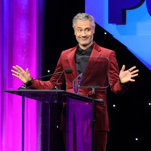 Wegen Hochzeitsfrage: Taika Waititi bricht Interview ab!