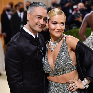 So klein war Rita Oras geheime Hochzeit mit Taika Waititi