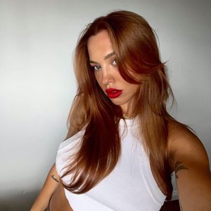 Neuer Look: Tammy Hembrow trägt ihre Haare jetzt dunkelrot
