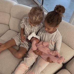 Wie süß! Tammy Hembrow teilt Babyfoto mit Geschwistern