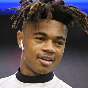 NFL-Star Tank Dell (24) wurde bei einer Schießerei verletzt!