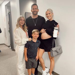 Mit Stiefkids und Babybauch: Heather Rae-Young strahlt total